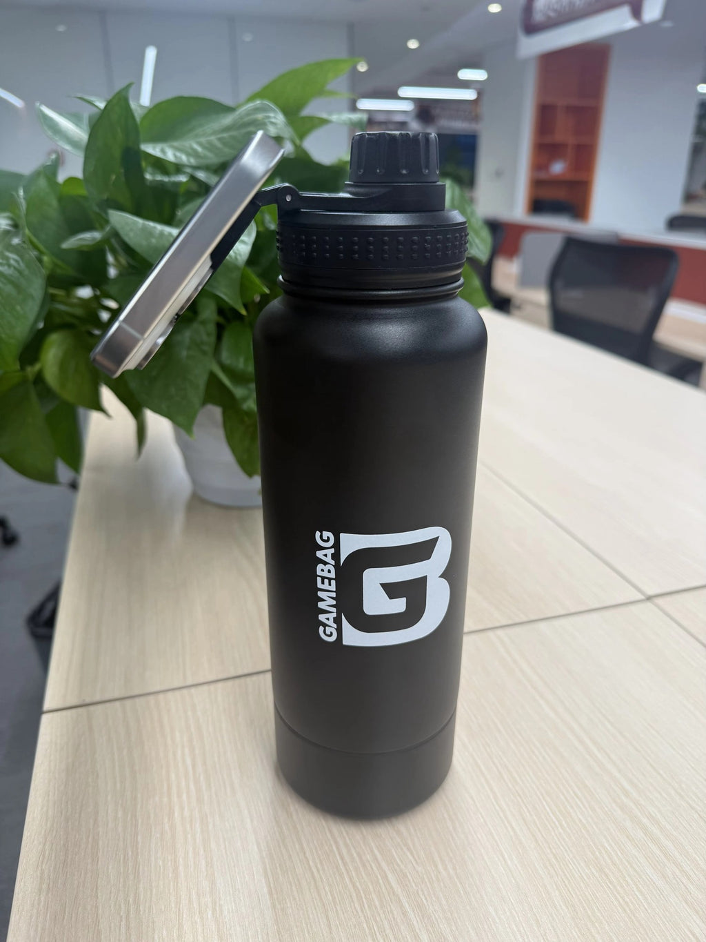 Water Bottle w/ Magnetic Ring (Presale • Ships August 2026)