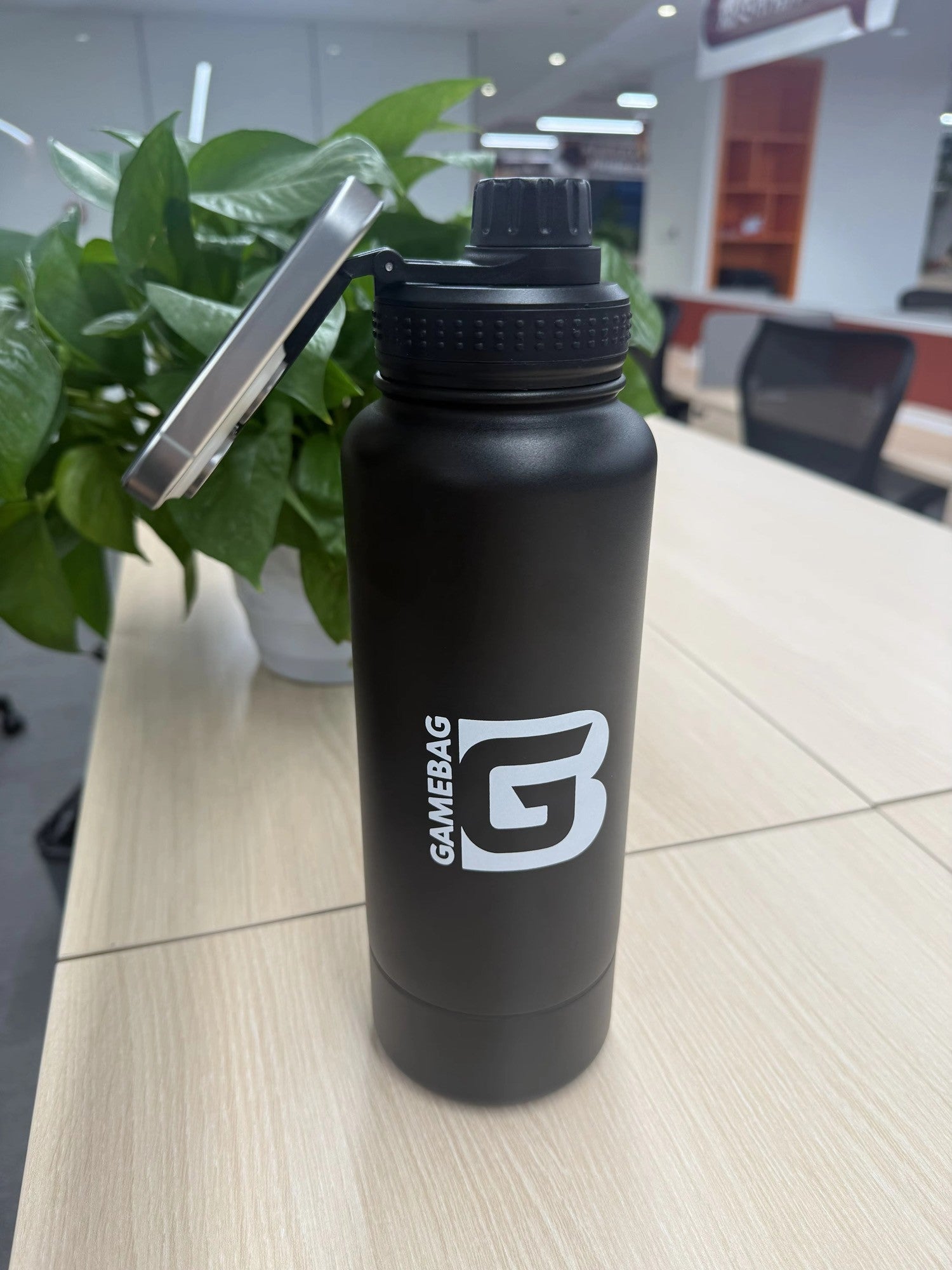 Water Bottle w/ Magnetic Ring (Presale • Ships August 2026)